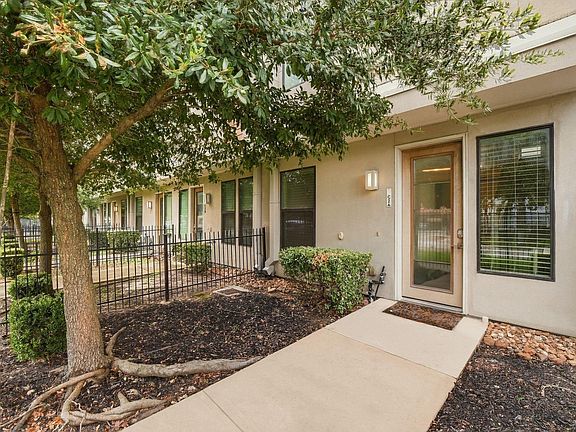 5th image of 2401 Crawford St #C2a