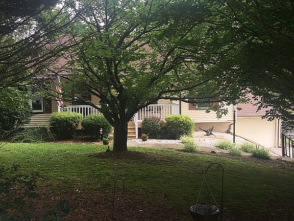 2nd image of 170 Cambridge Dr