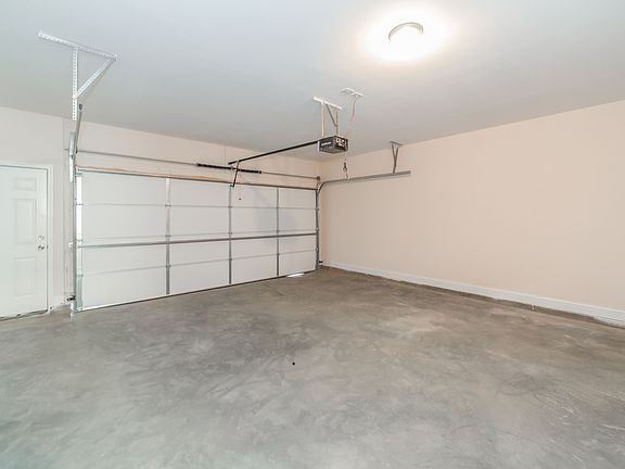 4th image of 3390 Mount Zion Rd
