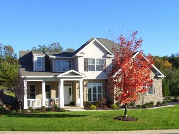 23 Oneill Dr, Moosic, PA 18507