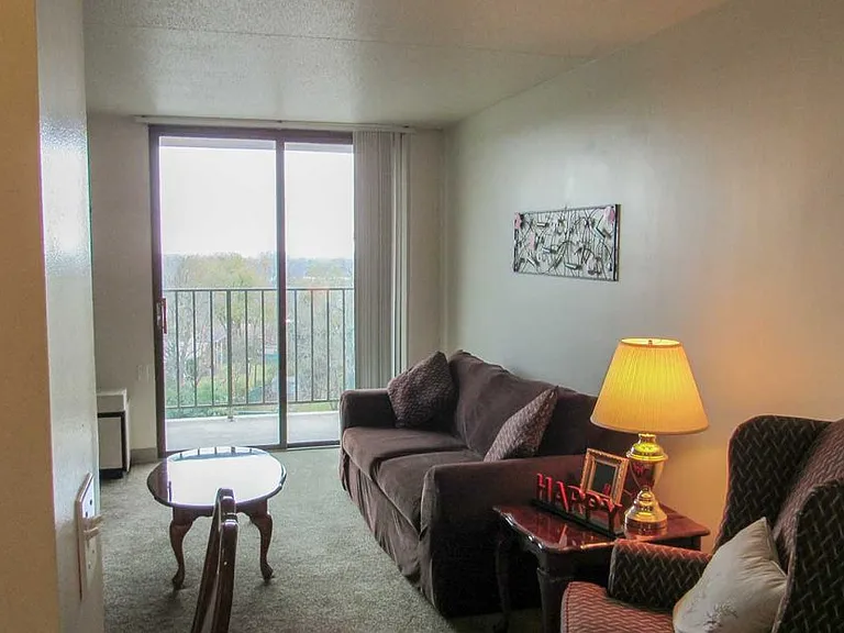 Brookview Place Apartments — Photo 9