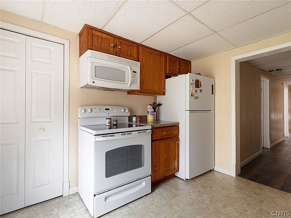 5th image of 522 Cross St