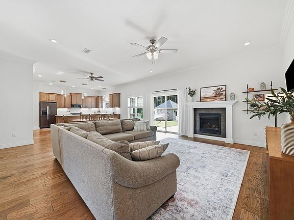 4th image of 104 Paiger Ln
