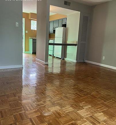 3rd image of 568 N Broadway APT 20