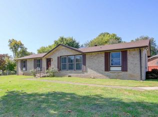 2400 Green Acres Dr, Clarksville, TN 37042