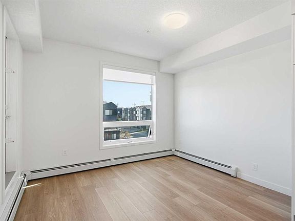 3rd image of 8500 S 19th Ave SE #1311