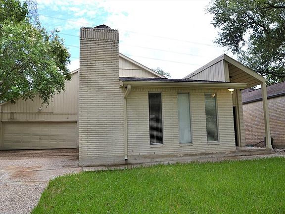 2nd image of 28 Wellington Dr