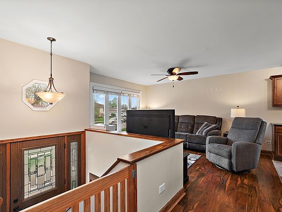 3rd image of 9054 147th St