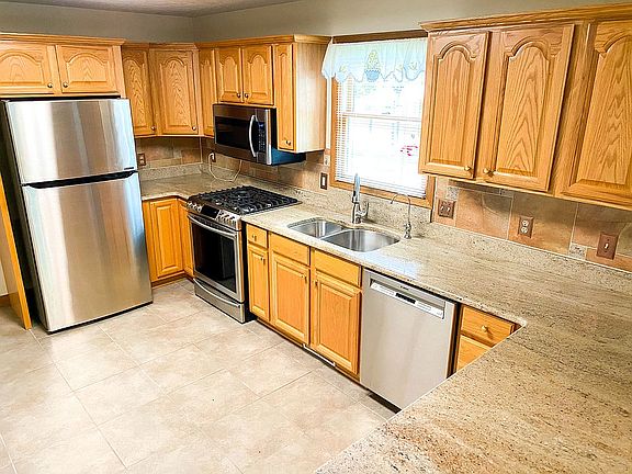 Kitchen Granite Countertops
