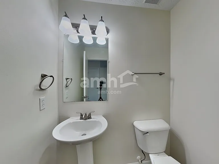 7722 Brunfield Dr — Photo 10