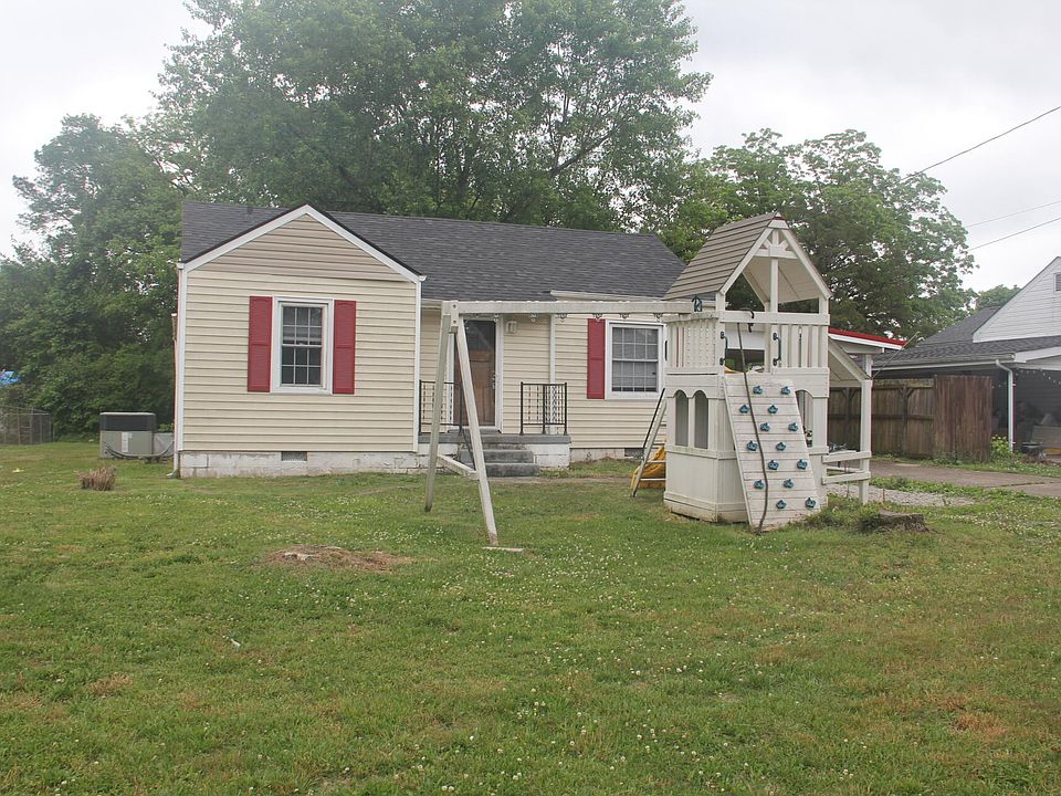 1st image of 20 Eaton Cir