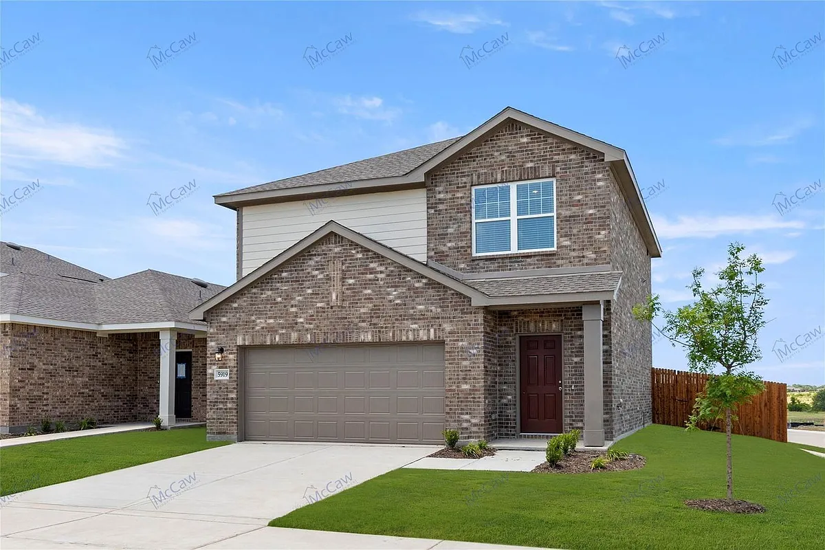Building Photo - 5919 Sahara Dr