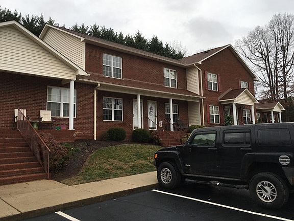 2nd image of 102 Brandywine Dr NE APT W2