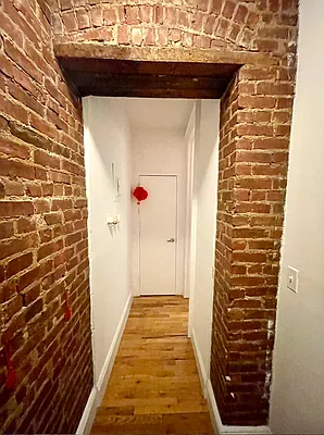 Rented by LJ Sloane Management | media 30