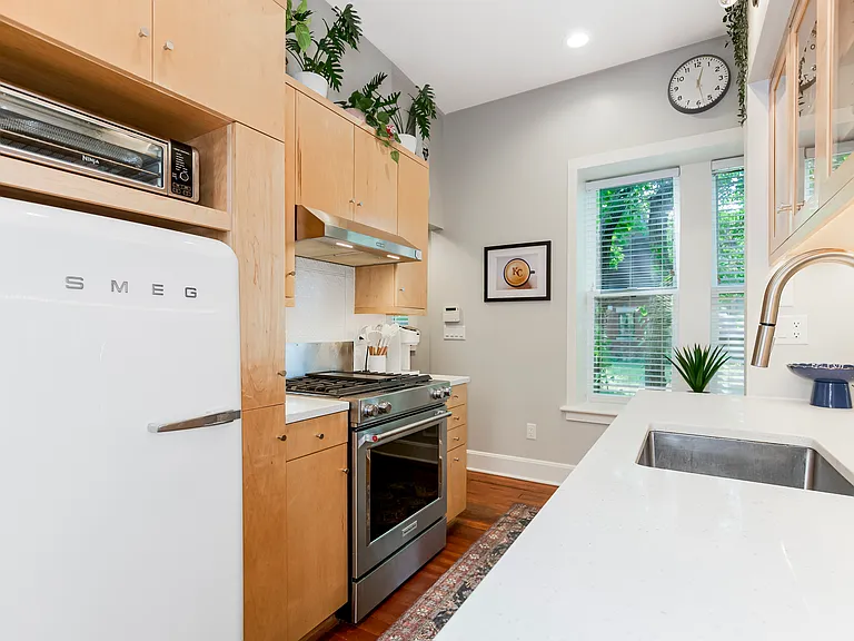 1617 Madison Ave — Photo 10