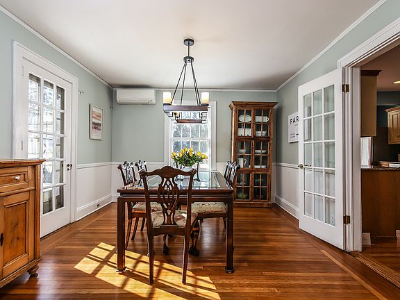 Formal dining room