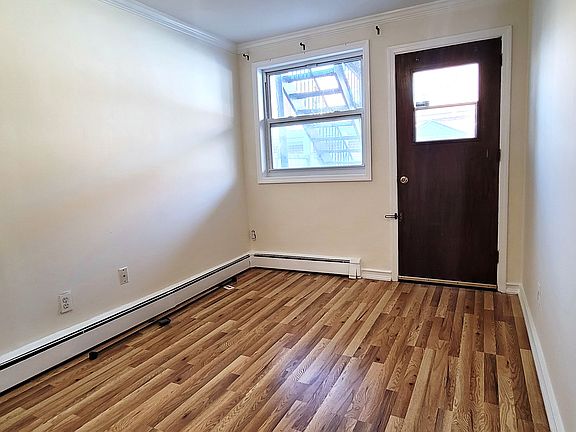 20-20 Hazen St #1P, East Elmhurst, NY 11370 | Zillow