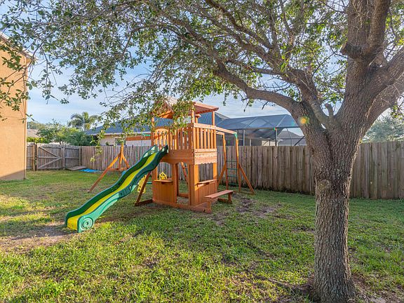 5th image of 1351 Enclave Dr