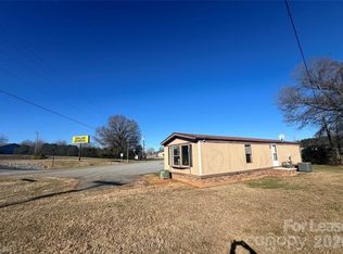 85 Old Mountain Rd, Hiddenite, NC 28636