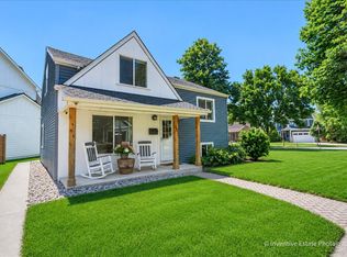 331 W Hillside Ave, Elmhurst, IL 60126