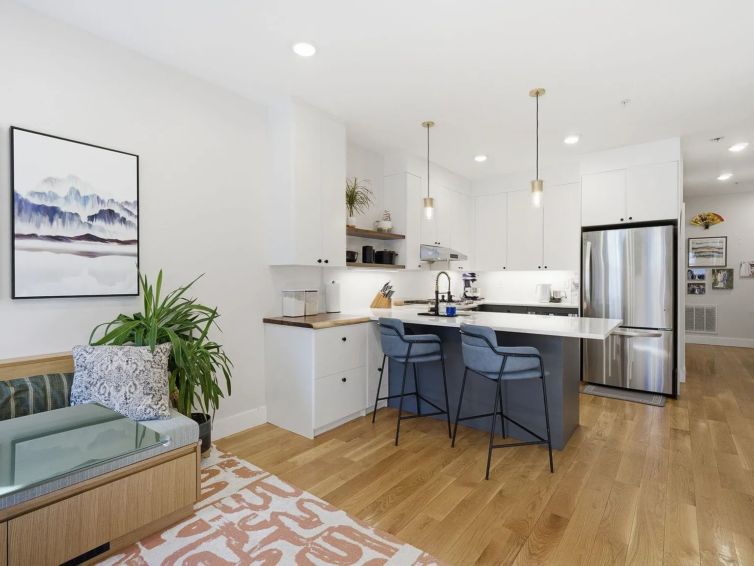 3 bed, 2.5 bath, 1500 sqft, $4,400 — Photo 3