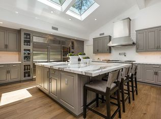 540 Meadowood Ln, Saint Helena, CA 94574
