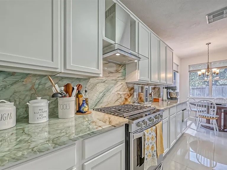 23826 Browndale Ct — Photo 17