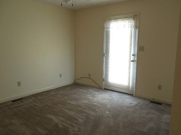 5th image of 525 Bell Place Dr #527