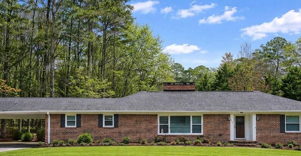 1st image of 303 Oakland Dr