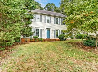 2132 Colony Hill Dr, Charlotte, NC 28214