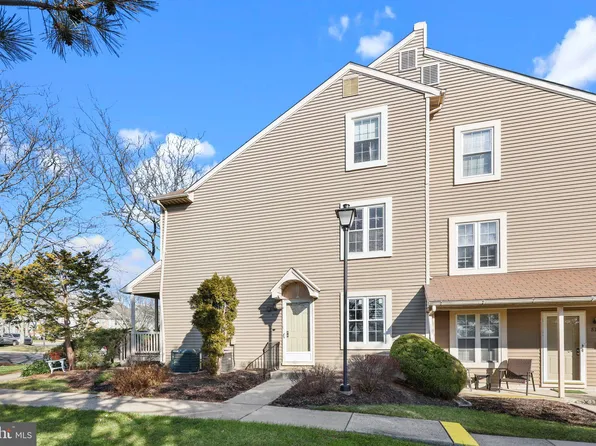 813 Society Pl, Newtown, PA 18940