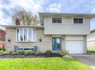 34 Hudson Cres, Kitchener, ON N2B 2V8