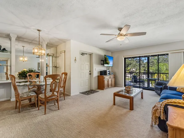 2114 SW Silver Pine Way #121-C2, Palm City, FL 34990