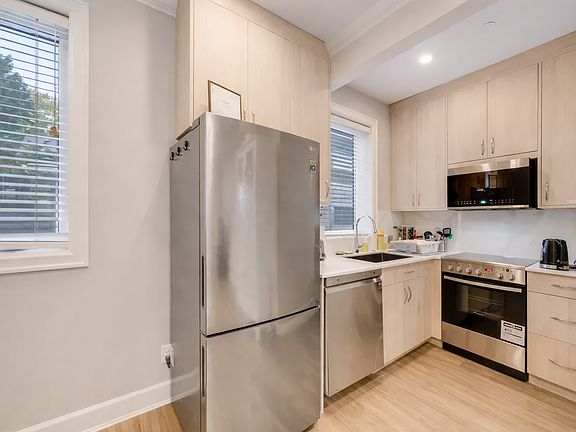 3rd image of 3657 W 29th Ave #3