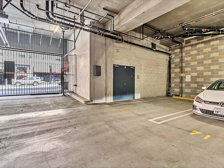 777 6th Ave #127 — Photo 33