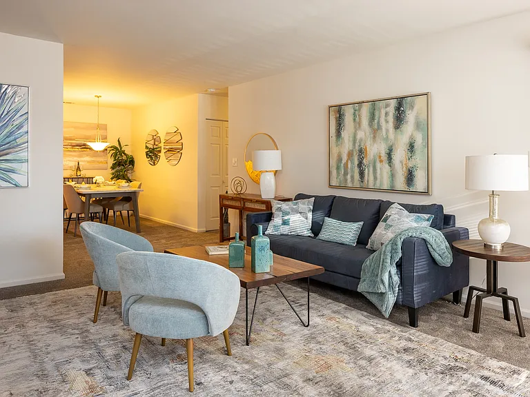Brookfield Apartments — Photo 16