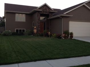 209 S Sunshine Ave, Brandon, SD 57005