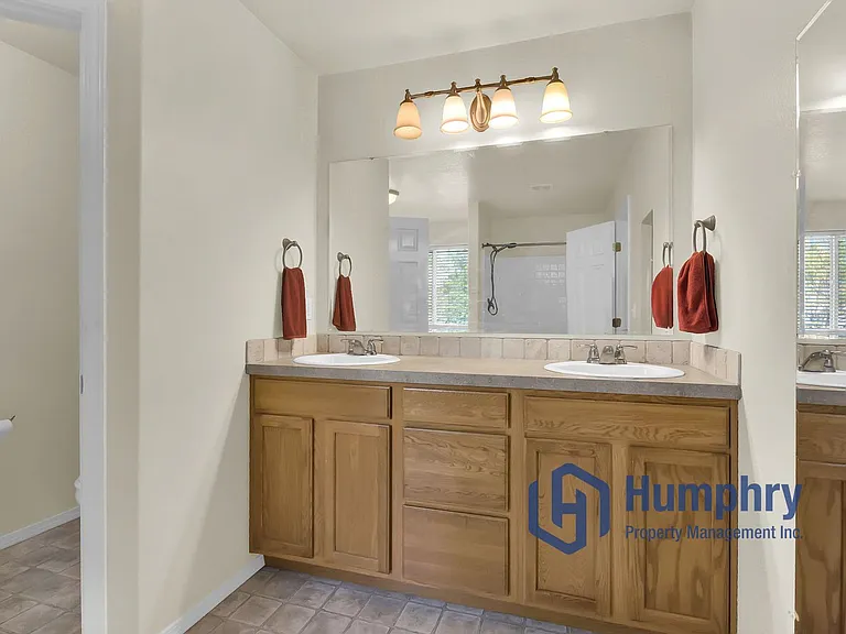 3956 E Granger Dr — Photo 27