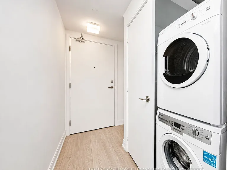 181 Dundas St E #2215 — Photo 21