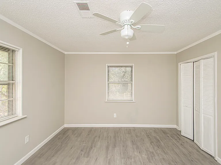 2601 Gattin Rd — Photo 18