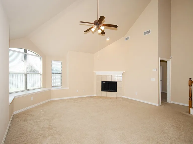 907 Mustang Ridge Dr — Photo 9