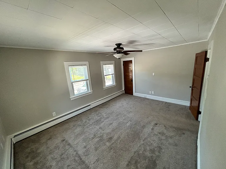 Bright living space in great condition