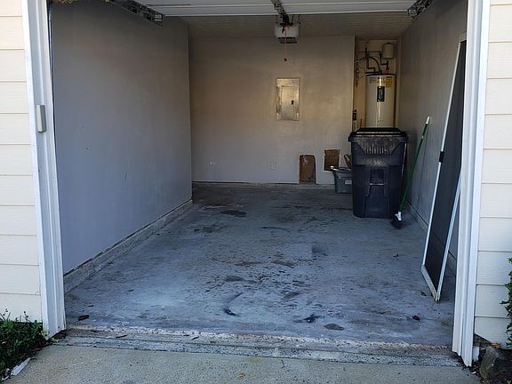 5th image of 2652 Waverly Hills Dr