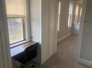 1027 Fargo Blvd APT 2W, Geneva, IL 60134