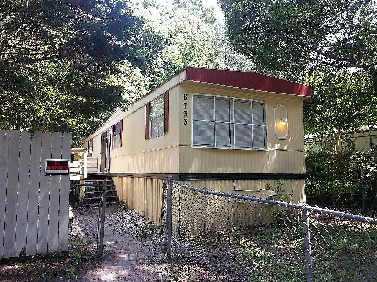 3 bed, 1.5 bath, 900 sqft, $1,299 — Photo 3