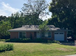 300 S New Hope Rd, Kennedale, TX 76060