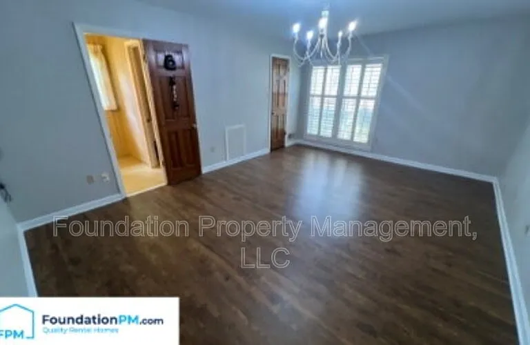 2608 Abercorn Cv — Photo 11