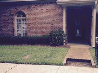 203 Autumn Ridge Dr, Jackson, MS 39211