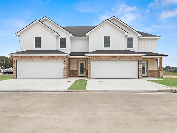 886 Meloreen Dr, Port Neches, TX 77651