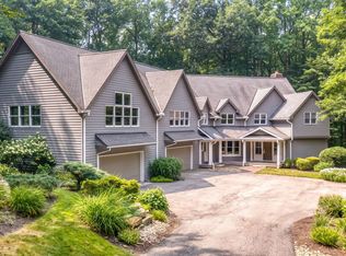 1 Whisperwood Ln, Hunting Valley, OH 44022